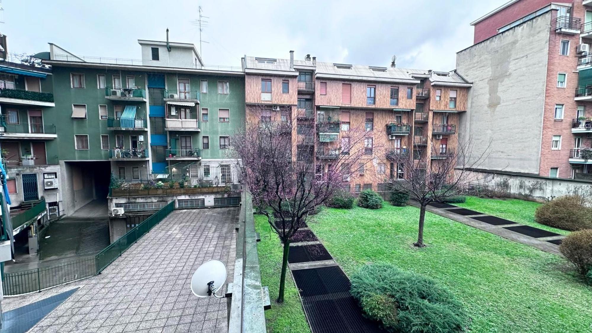 Atene House Milan Luaran gambar